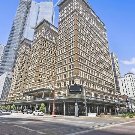 Frontdesk I The Rice Apts Downtown Houston Apartment Exterior photo